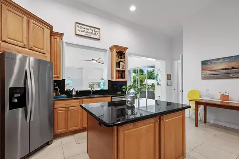 Kitchen - 5637 SE Major Way, Stuart, FL 34997 photo 4 of 6