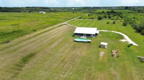 3315 Seminole Rd, Fort Pierce, FL 34951