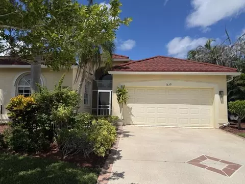 1629 SE Shelburnie Way, Port Saint Lucie, FL 34952