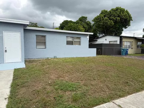3451 NW 6th St, Lauderhill, FL 33311