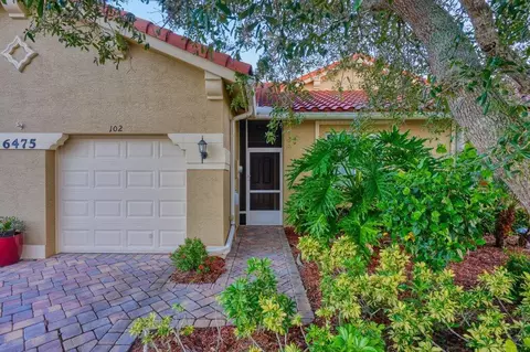 6475 Oxford Cir #102B, Vero Beach, FL 32966