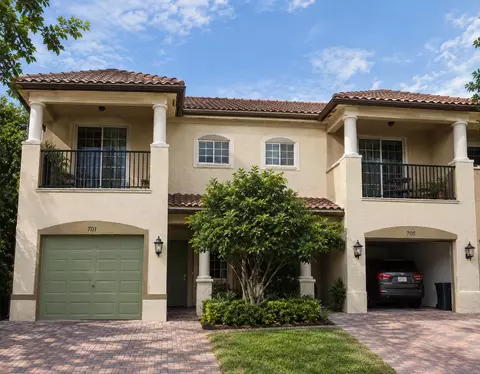 6282 S Military Trl #701, Lake Worth, FL 33463