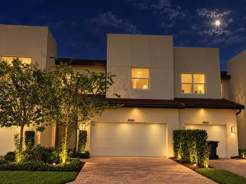 4969 Navali Dr, Lake Worth, FL 33467