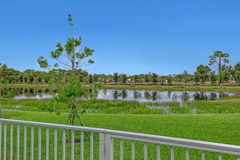 View/Area - 137 SE Birch Ter, Stuart, FL 34997 photo 3 of 16