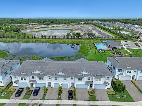 View/Area - 137 SE Birch Ter, Stuart, FL 34997 photo 8 of 16