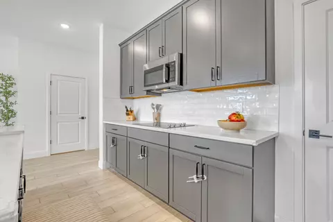 Kitchen - 137 SE Birch Ter, Stuart, FL 34997 photo 5 of 5