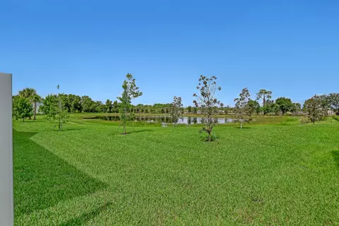 Exterior - 137 SE Birch Ter, Stuart, FL 34997 photo 8 of 12