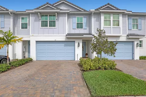 Exterior - 137 SE Birch Ter, Stuart, FL 34997 photo 2 of 12