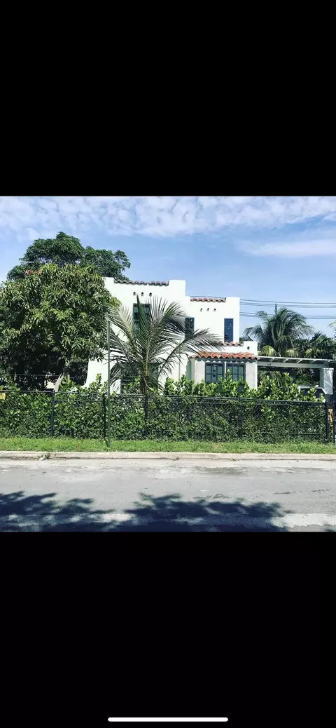 125 S B St, Lake Worth Beach, FL 33460