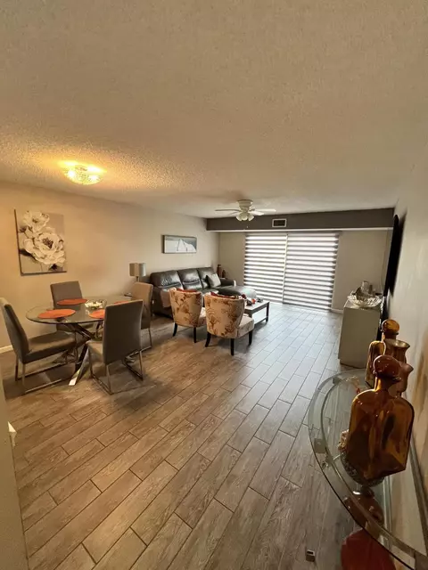 Undisclosed, Lake Worth, FL 33467