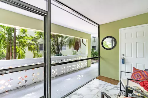 1425 Arthur St #111B, Hollywood, FL 33020