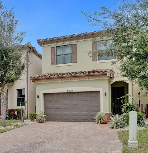 4619 NW 59th St, Tamarac, FL 33319