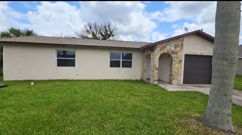 326 SE Dalva Ave, Port Saint Lucie, FL 34984