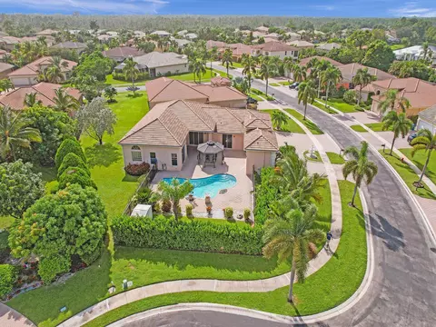 2933 E Fontana Ct, Royal Palm Beach, FL 33411