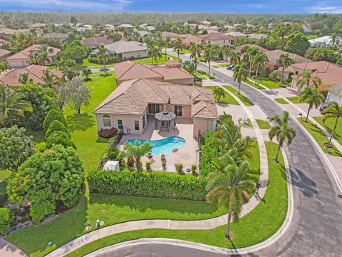 2933 E Fontana Ct, Royal Palm Beach, FL 33411