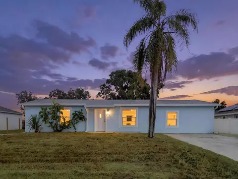 711 NW Riverside Dr, Port Saint Lucie, FL 34983