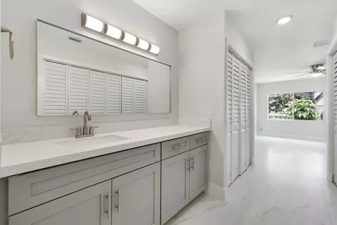 Bath - 8157 Springtree Rd, Boca Raton, FL 33496 photo 3 of 4