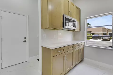Kitchen - 8157 Springtree Rd, Boca Raton, FL 33496 photo 5 of 5