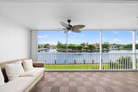 390 N Federal Hwy #202, Deerfield Beach, FL 33441