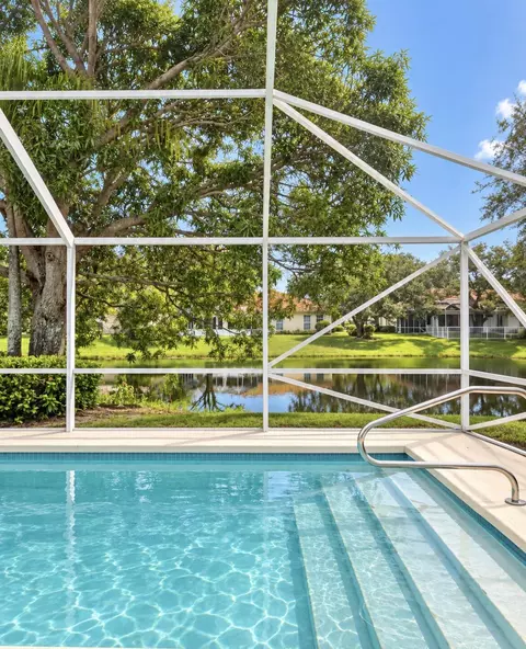 7174 Grassy Bay Dr, West Palm Beach, FL 33411