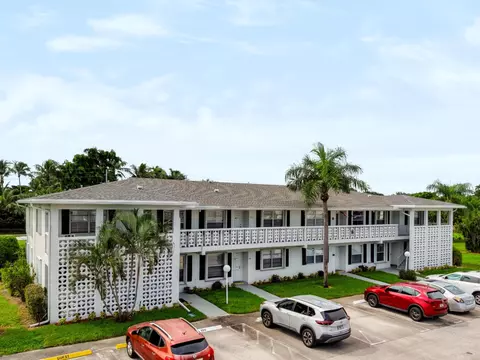 2860 SW 13th St #202, Delray Beach, FL 33445