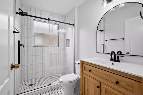 Bath - 2686 SW Regency Rd, Stuart, FL 34997 photo 1 of 5