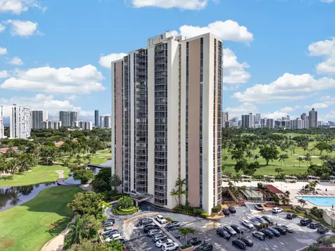 20379 W Country Club Dr #1139, Aventura, FL 33180