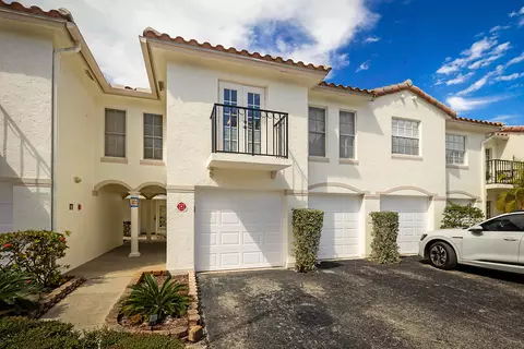 1105 Lake Shore Dr #205, Lake Park, FL 33403