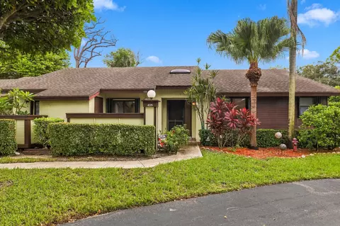 459 Knollwood Ct #459, Royal Palm Beach, FL 33411