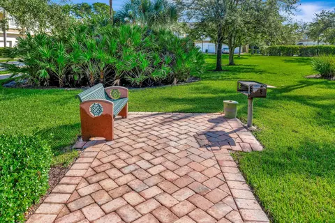 Exterior - 2760 SE Birmingham Dr, Stuart, FL 34994 photo 8 of 9