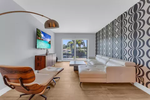 3004 NE 5th Ter, Fort Lauderdale, FL 33334