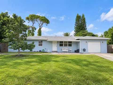 2531 Sun Up Ln, Lake Worth, FL 33462