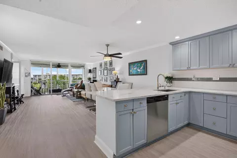 2901 S Palm Aire Dr #610, Pompano Beach, FL 33069