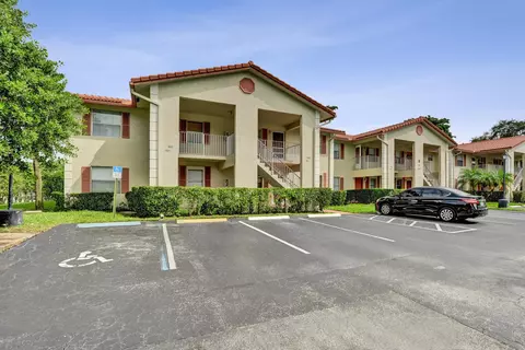 3081 Holiday Springs Blvd #102-6, Margate, FL 33063
