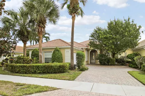 4718 Dovehill Dr, Palm Beach Gardens, FL 33418