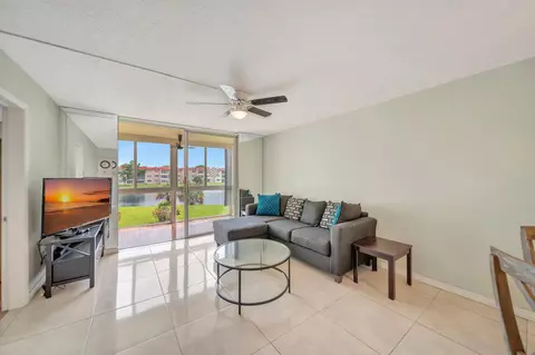 2700 Sunrise Lakes Dr W #201, Sunrise, FL 33322