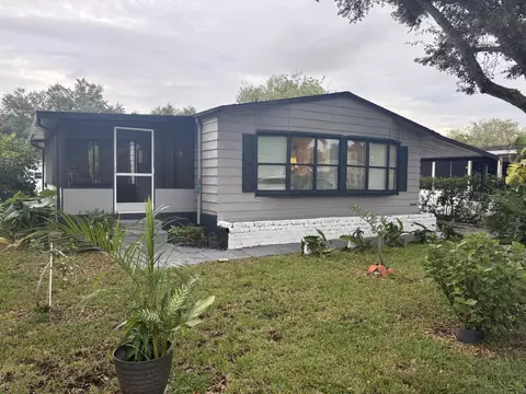 6761 NW 44th Ave, Coconut Creek, FL 33073