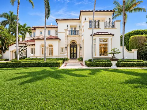 1033 Seasage Dr, Delray Beach, FL 33483