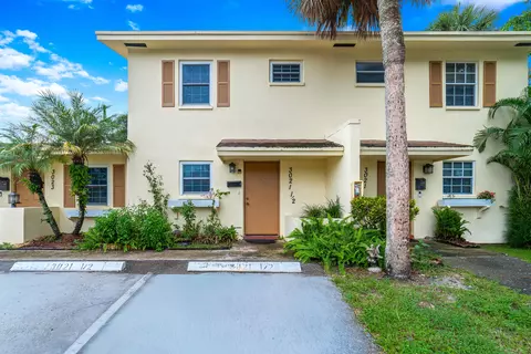 3021 NW 68th St #11G, Fort Lauderdale, FL 33309