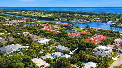 740 S Lake Ave, Delray Beach, FL 33483