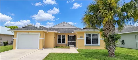 6747 Picante Cir, Fort Pierce, FL 34951