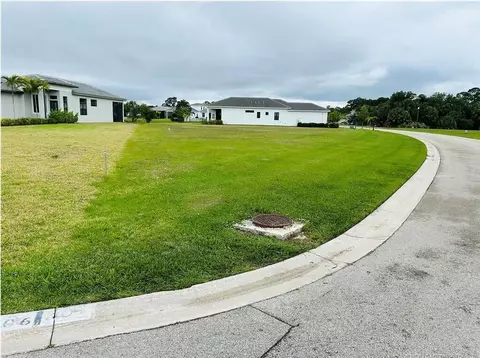 156 SE Via Bisento, Port St Lucie, FL 34952