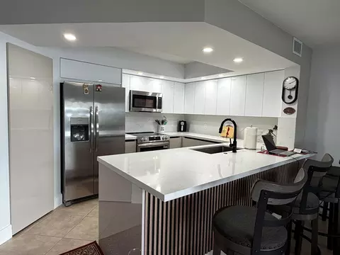 13705 SW 12th St #311B, Pembroke Pines, FL 33027