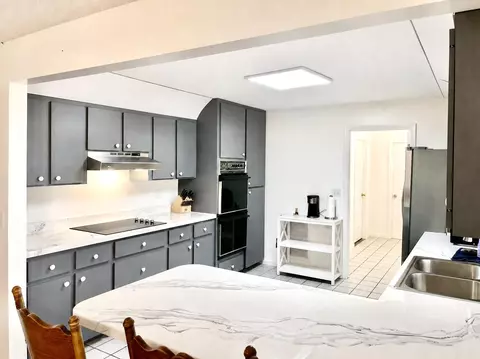 Kitchen - 3856 SW 11th Ave, Okeechobee, FL 34974 photo 2 of 4