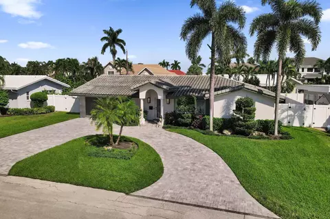 4200 NE 22nd Ter, Lighthouse Point, FL 33064