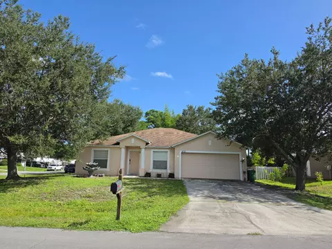 472 SE Justine Ter, Port Saint Lucie, FL 34983