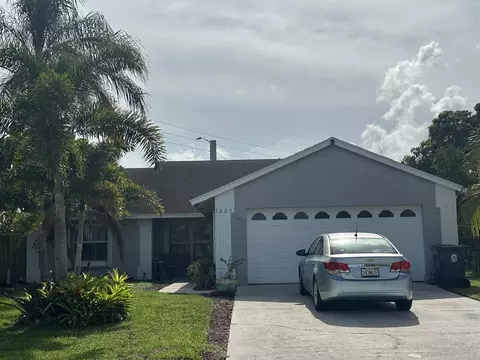 5225 Blueberry Hill Ave, Lake Worth, FL 33463