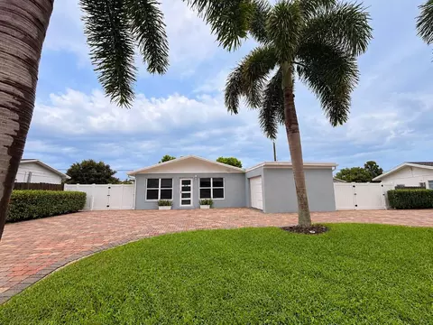 872 Harth Dr, West Palm Beach, FL 33415