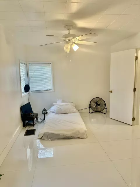 Bedroom - 1149 6th St, Okeechobee, FL 34974 photo 3 of 4