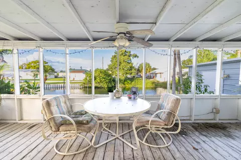 Exterior - 1149 6th St, Okeechobee, FL 34974 photo 1 of 9